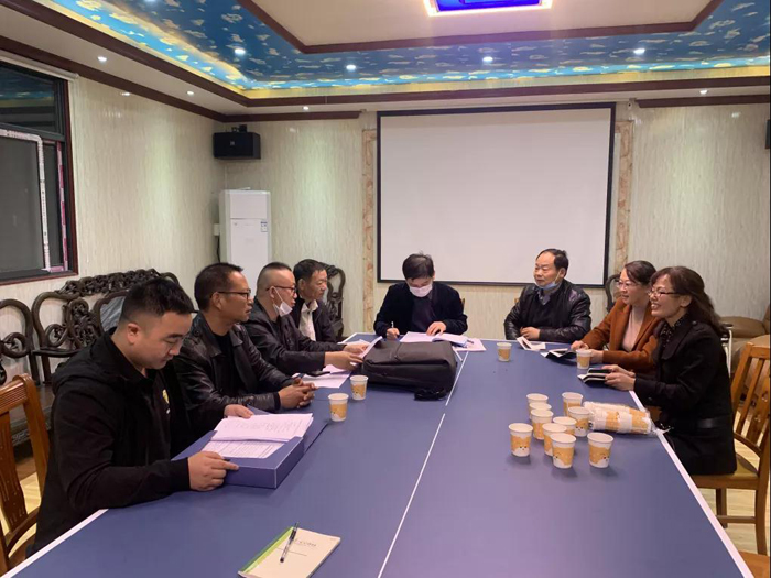 省、市、區(qū)殘聯(lián)**一行來十堰恐龍化工環(huán)氧地坪施工廠家檢查指導(dǎo)工作