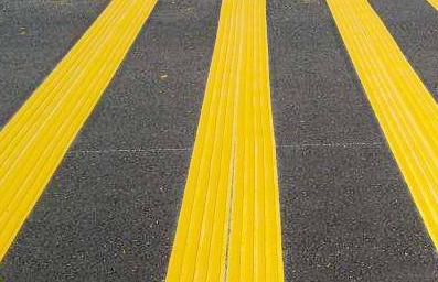 這8種不同顏色、形態(tài)的道路交通標線，有什么作用呢？